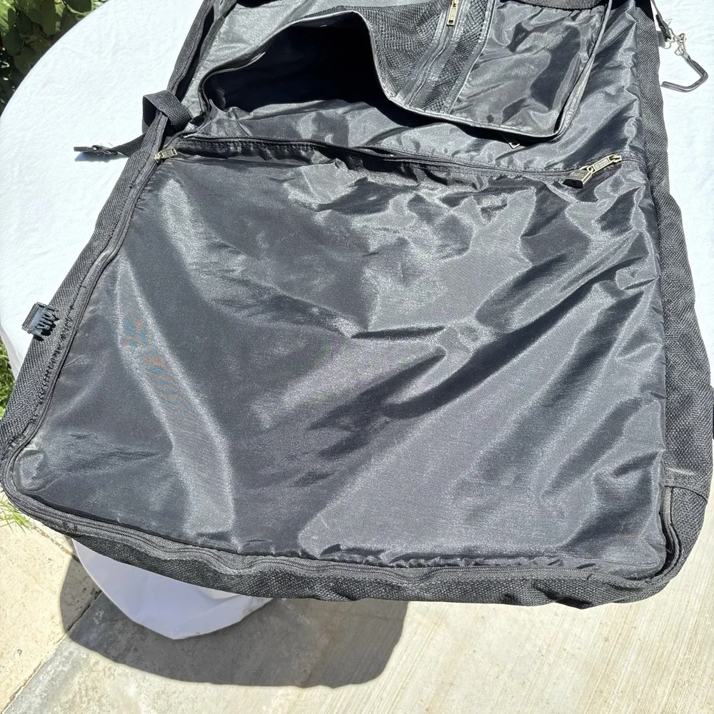 American Tourister 42